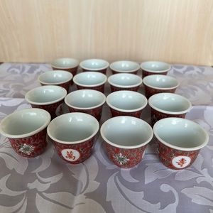 COPY - Chinese Mun Shou longevity lotus red pattern famille rose small tea cups